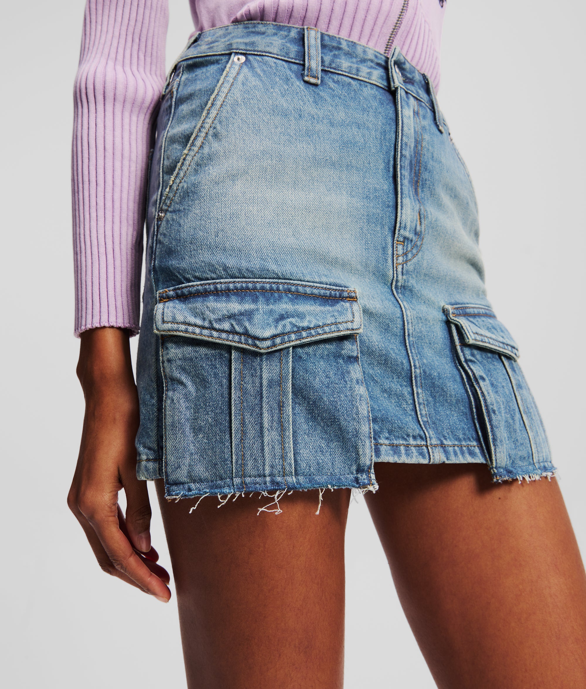 UTILITY DENIM MINI SKIRT - Image 2