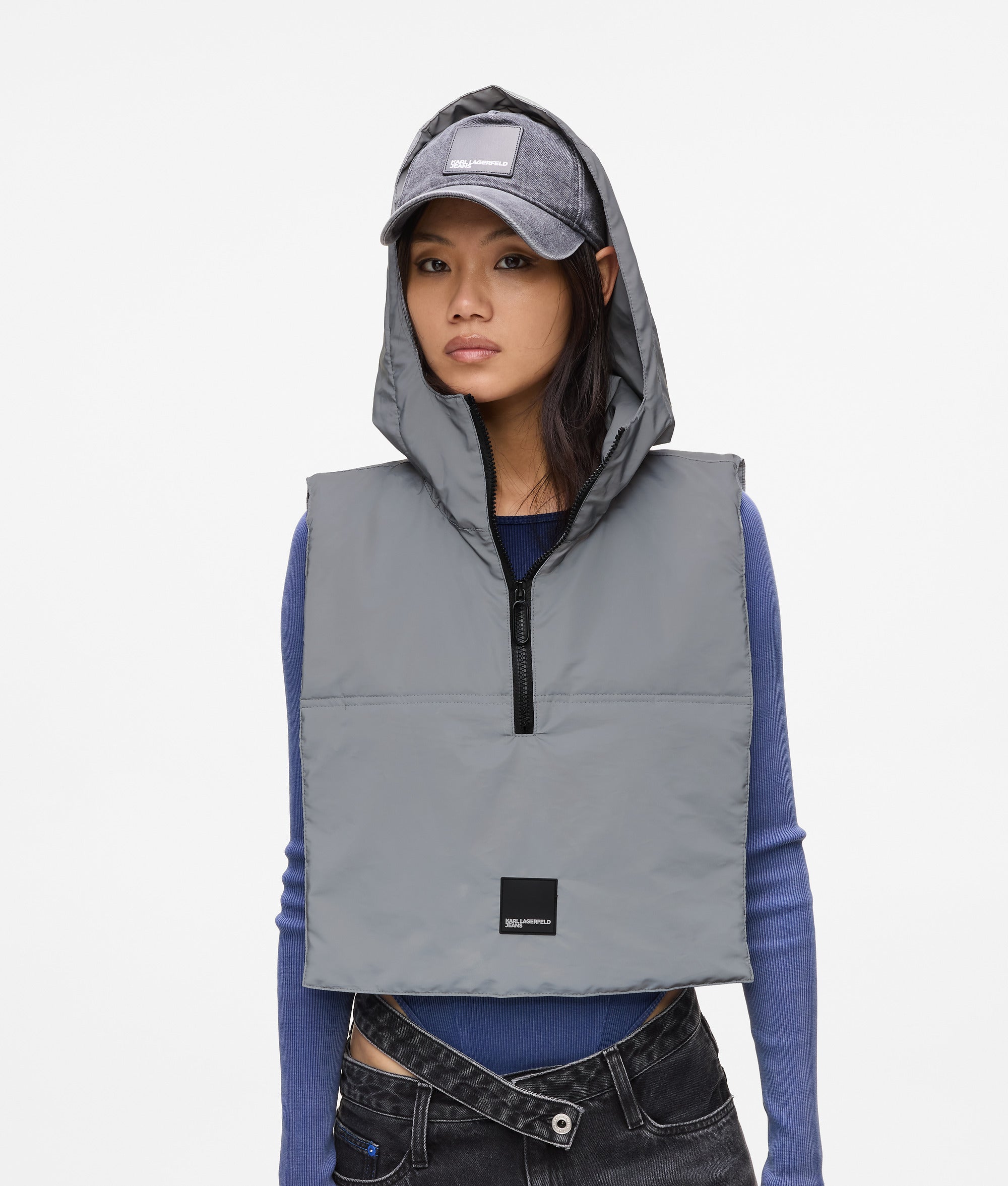 Sleeveless reflective hood - Image 2