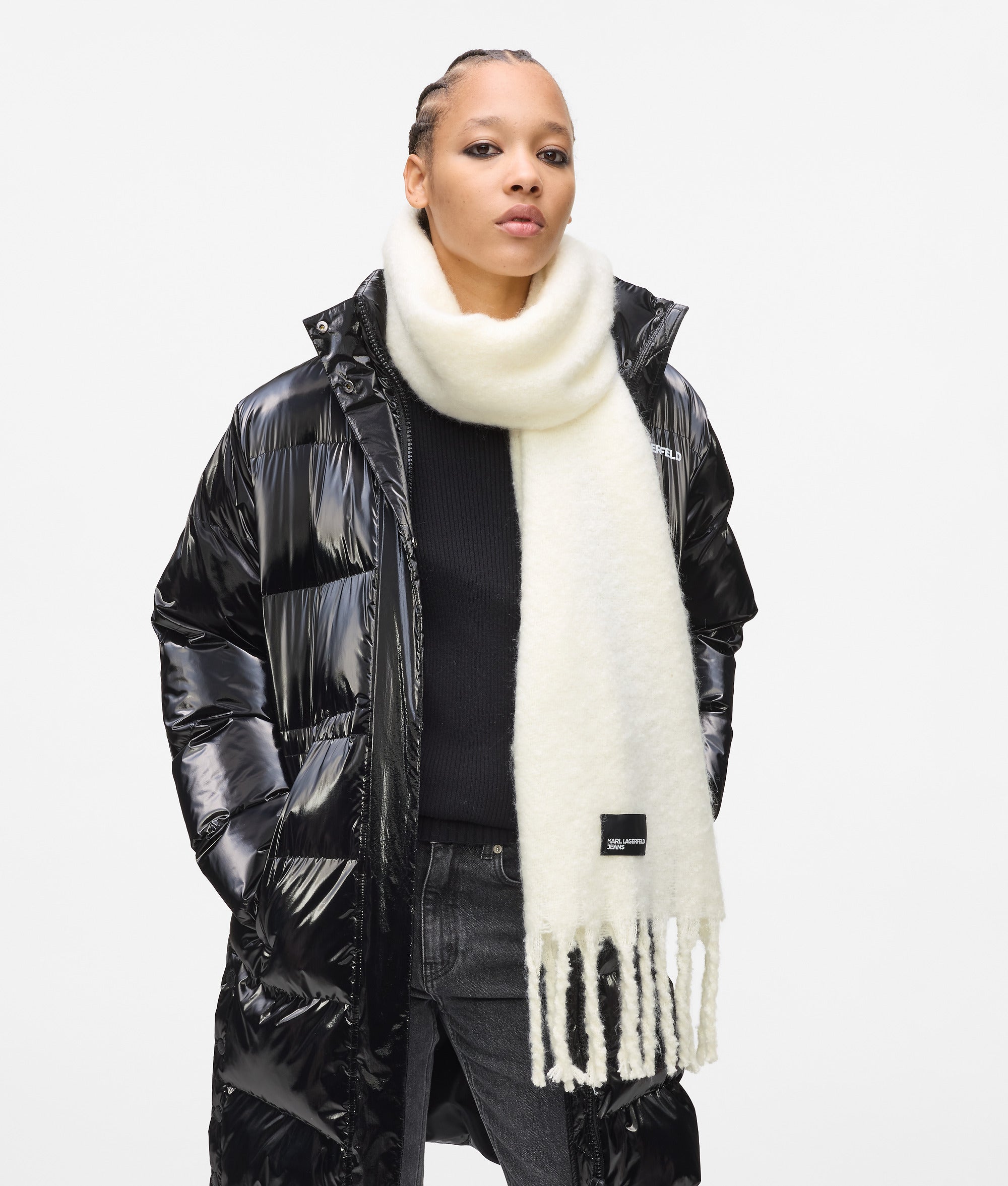 Fluffy scarf - Image 2