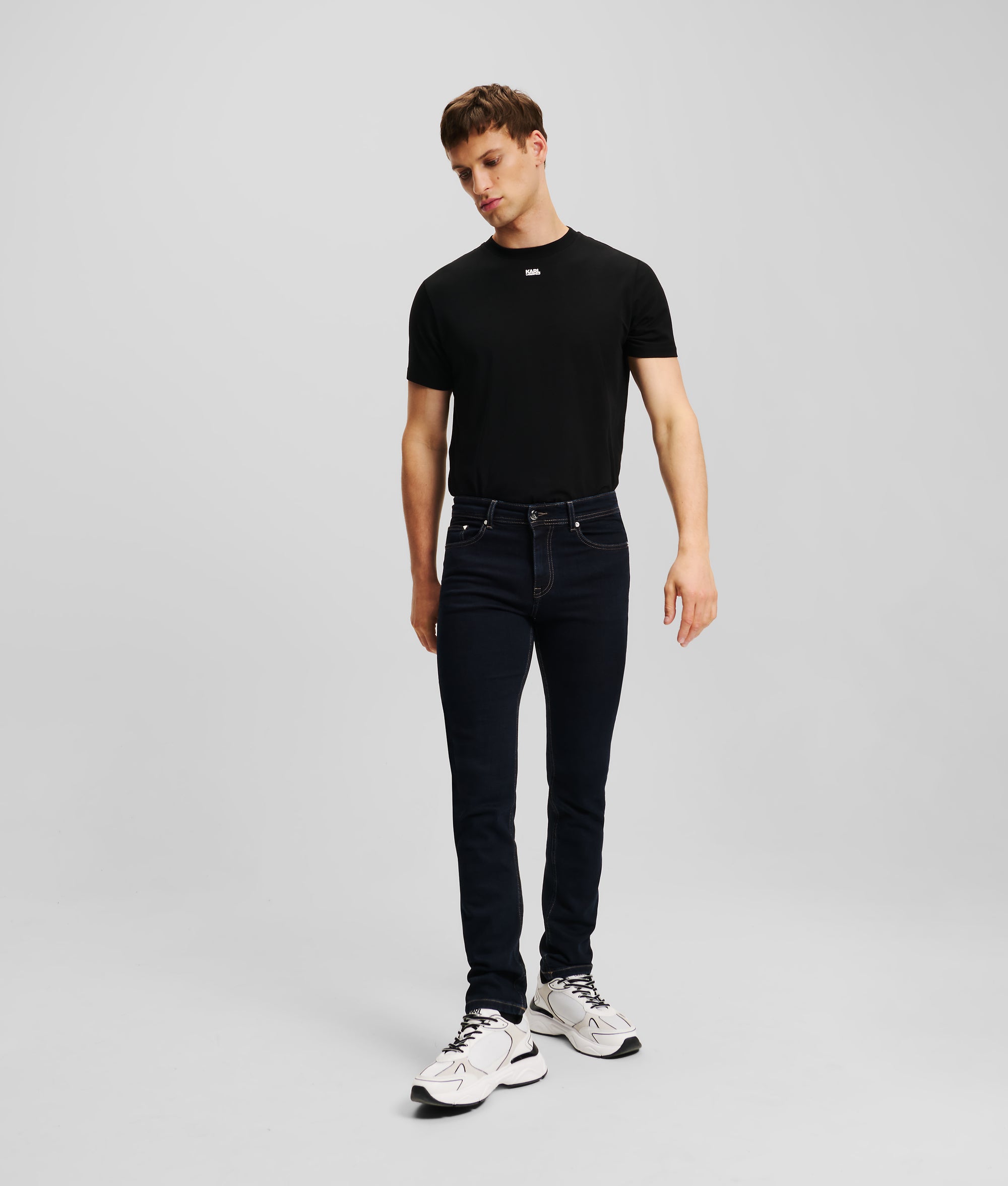 CLASSIC JEANS - Image 4